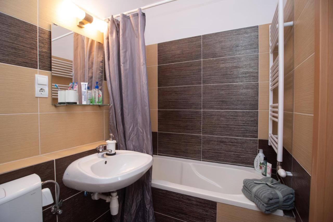 Sunny Home Near Bud With 2Br, Ac And Free Parking Vecsés Dış mekan fotoğraf